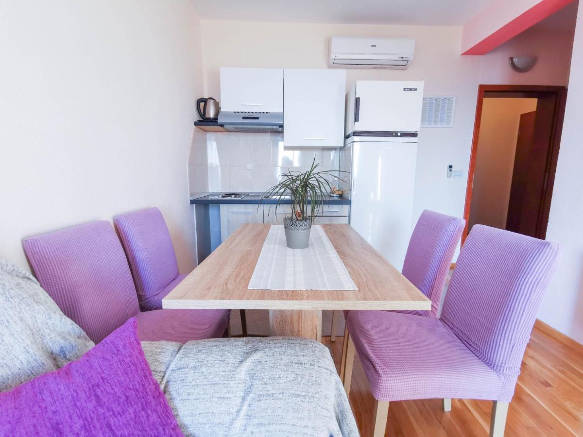 Apartments Vukovic Vanja Макарска Екстериор снимка