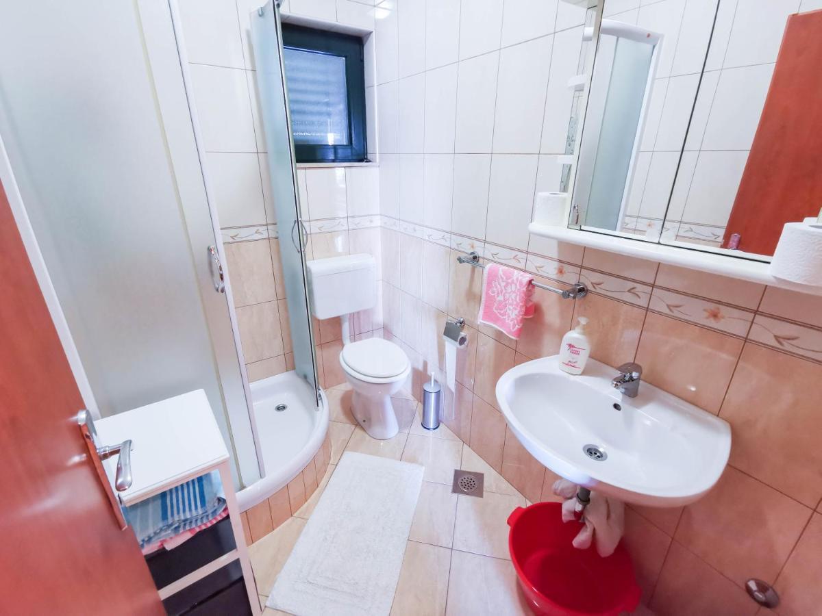 Apartments Vukovic Vanja Макарска Екстериор снимка
