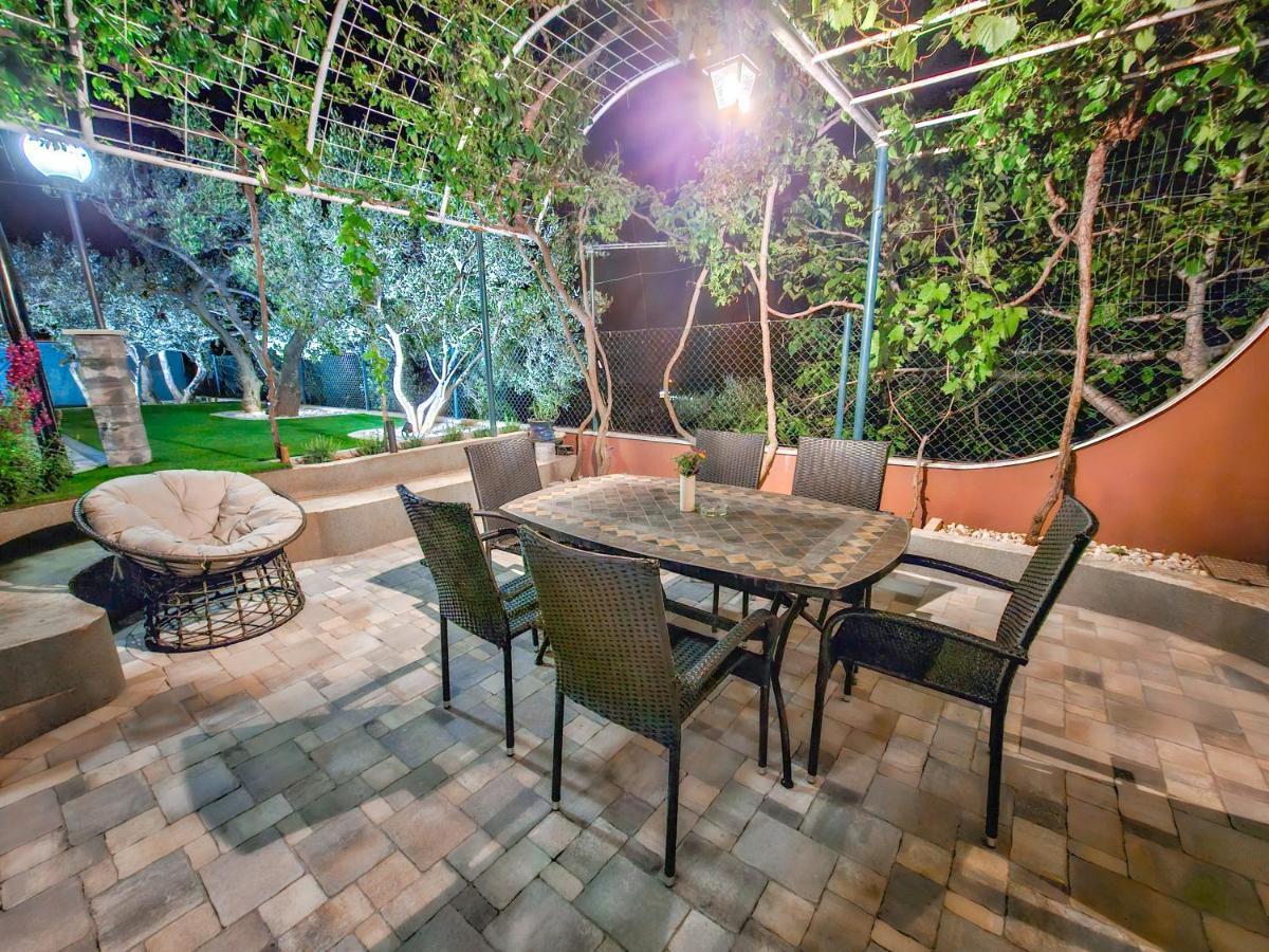 Apartments Vukovic Vanja Макарска Екстериор снимка