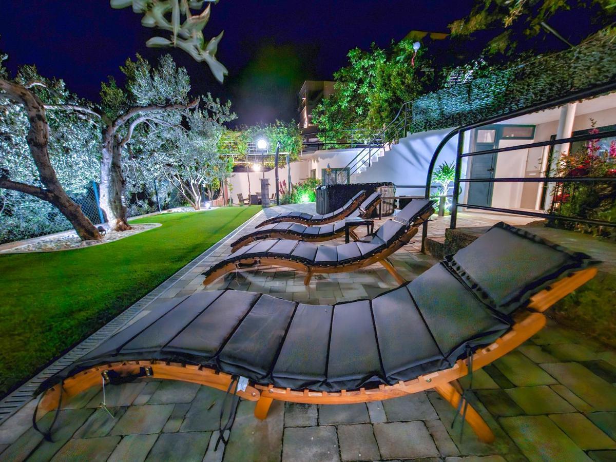Apartments Vukovic Vanja Макарска Екстериор снимка
